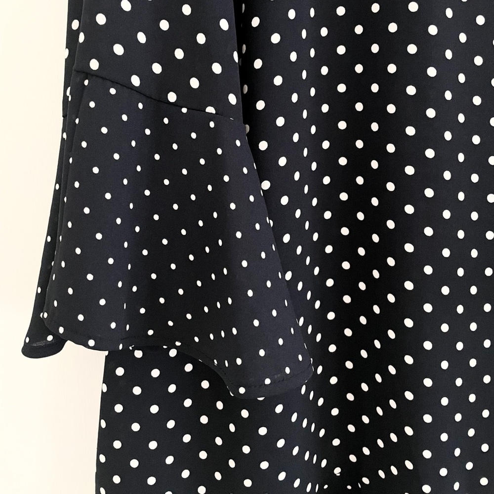 Talbots Women’s Navy and White Polka Dot Blouse. Peplum hem.